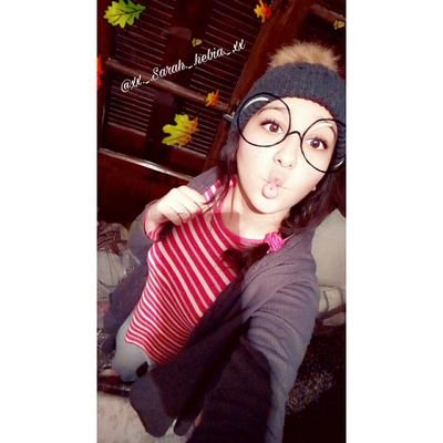 SarahMeguellat3's profile picture. 💍💍💍