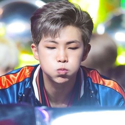 I'm giving you a free follow so can you please Rt @RM_reflection pinned? Thank you so much I LOVE YOU ❤