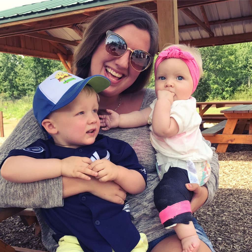 emiwwyy's profile picture. happily married to Tom Brady