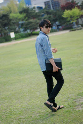 MAYADRIAN's profile picture. owner of
프리미엄데님&플랜업체 운영중.

popart. fashion. flim make.
음악감상 커피 사랑합니다.