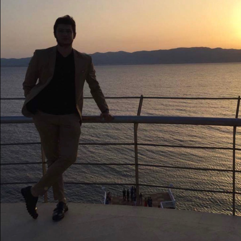 mustafaeerr's profile picture. 