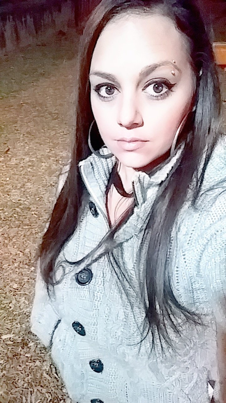 TaraBeckage's profile picture. Tara Marie. 29 years old. Mother of 3 beautiful girls who are my life. #girlmom