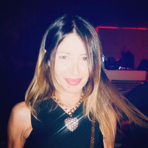 Fitness Business Consultant
Blogger Italia
#fashion #beauty & #lifestyle
#chesiabenedettalamoda