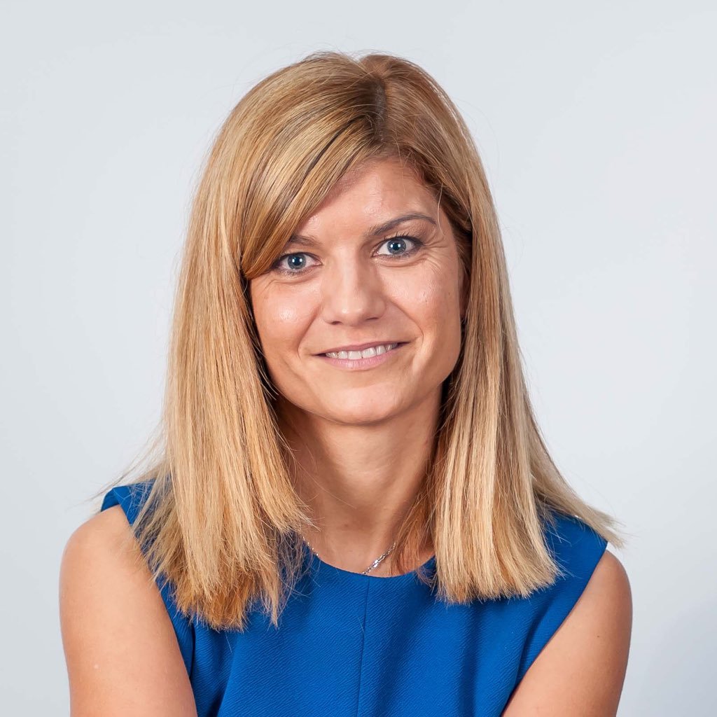 Directora Asepeyo Palamós. Relaciones Laborales. Universidad de Salamanca. Me apasiona viajar, conocer a nuevas personas y culturas diferentes.