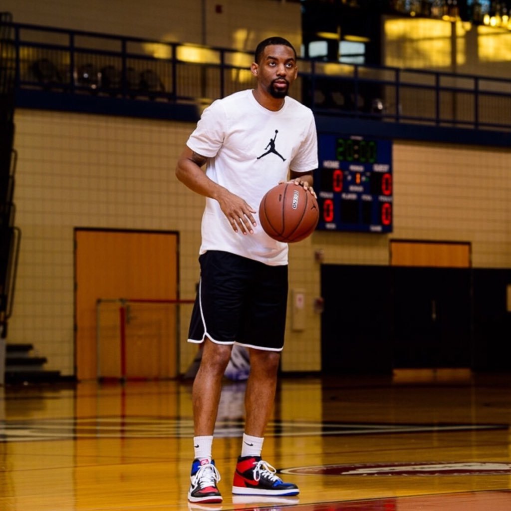 Former guard for East Carolina University. Assistant boy's basketball coach at UFCA. Head Coach for 15U Charlotte Royals. Basketball is Life. Say less, do more.