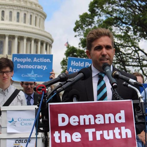 Democratic strategist and organizer working to defend our democracy against the domestic threats that have overtaken the GOP. Find me on https://t.co/WLviWFgxbi