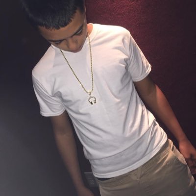 🎙 “friends ain’t shit, there like a dollar in your pocket it comes and goes” watch who u fucc wit 👌🏻