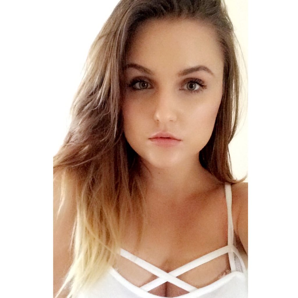 uwutety's profile picture. .