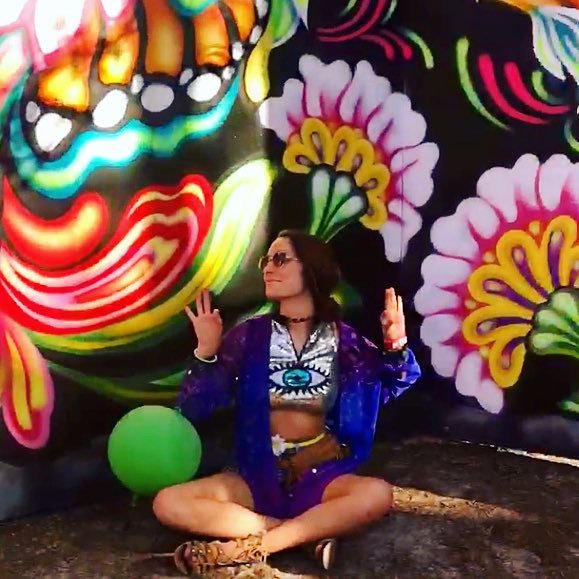 ashleyfalala's profile picture. i only love my dog and my bed...not sorry 🐶🌞🍕🍷🐾🌻🌎🌈🧘‍♀️♊️⛺️🎨