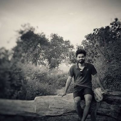 Engineer by profession, part time teacher, sports freak, wants to be a traveller:p