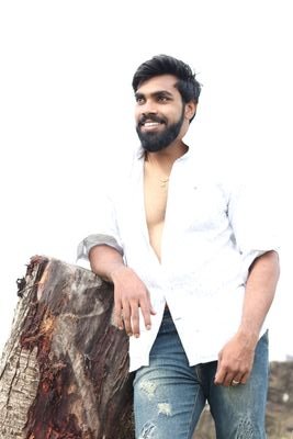 Hi.. I'm a fashion model and a Actor .. I'm a friendly and easy going person.. Like to interact with u easily.