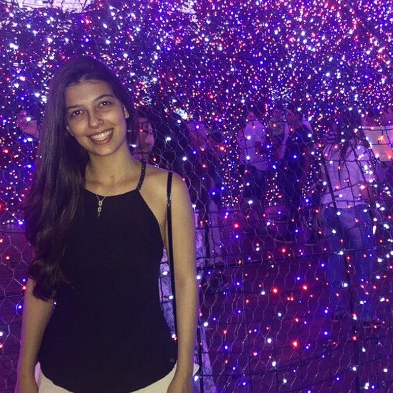 “E se eu quiser dizer que o universo inteiro, mora em você?”💕