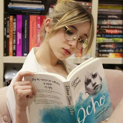 ¡Fuente de información sobre las novelas de la youtuber, actriz y escritora @RebecaStones! • #Timantti 💎 y #Ocho 🎱 ya a la venta • ~ Fan account ~
