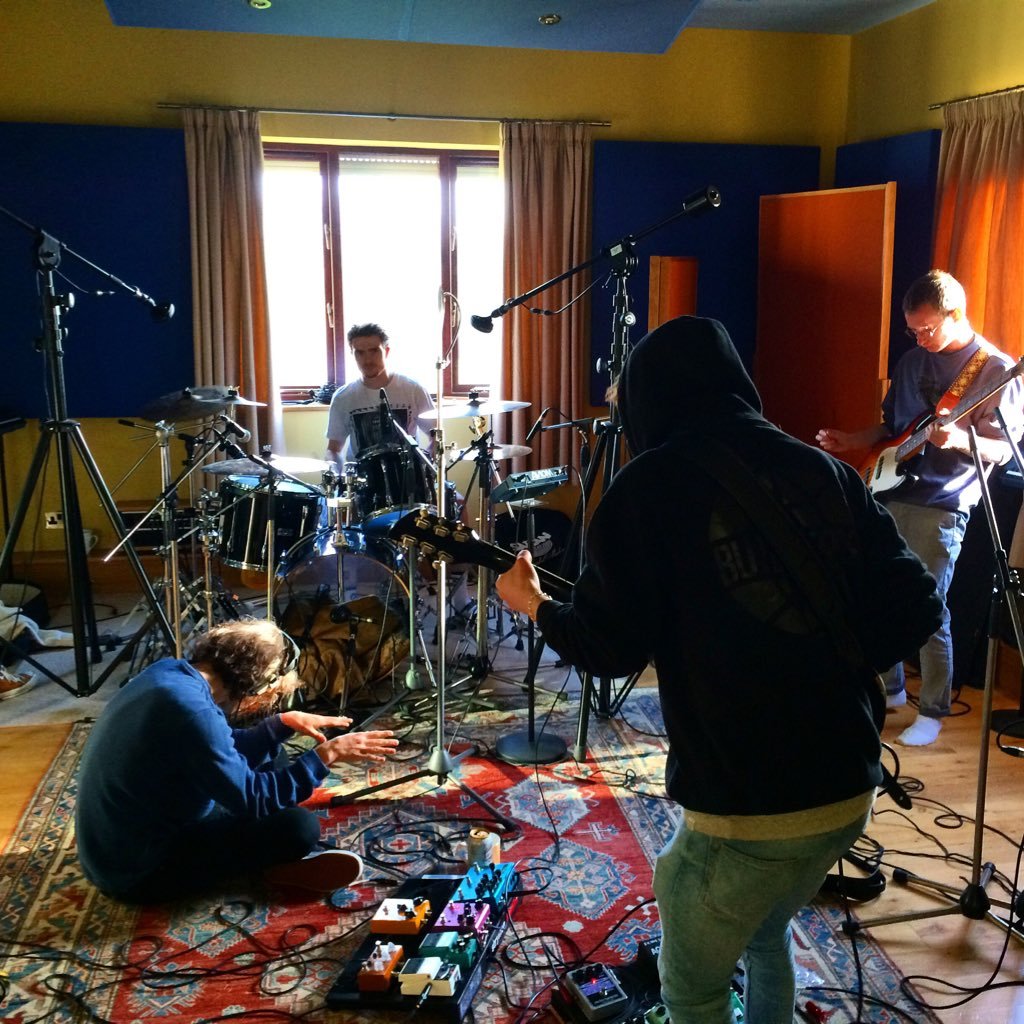 💥Debut EP 'Silence Is Only The Start' produced by Gordon Raphael (The Strokes, Regina Spektor) coming early 2018!💥
https://t.co/YhWm2PcMo8