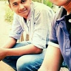 ക്രിക്കറ്റ് ആണ് മോനേ ക്രിക്കറ്റ് ....
MUSic/ SpoRtS.
/Calicut University.
lover of.....😎