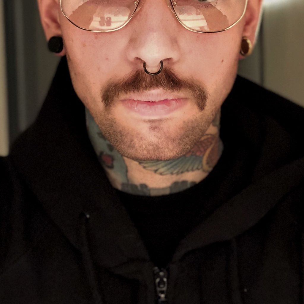 from_roar's profile picture. 🍤 Konfuses und Uhren 🍤