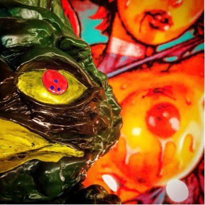 取扱い品はインディーズ・アーティストソフビ、BE@RBRICK、threeA、変身サイボーグなど。メインの告知はInstagramで。instagram→ https://t.co/i3EQvsbUyz