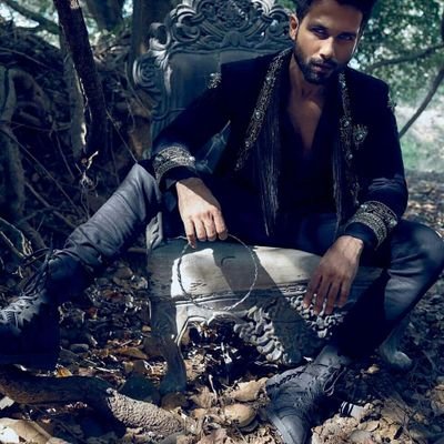 A Fanpage dedicated to one and only @shahidkapoor 💕💞 From Srilanka. Follow us for updates. 💃