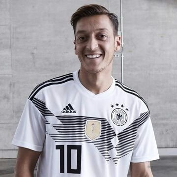 Oziljr6's profile picture. football player 💉⚽👊

snap👻 : lionnelllndiaye