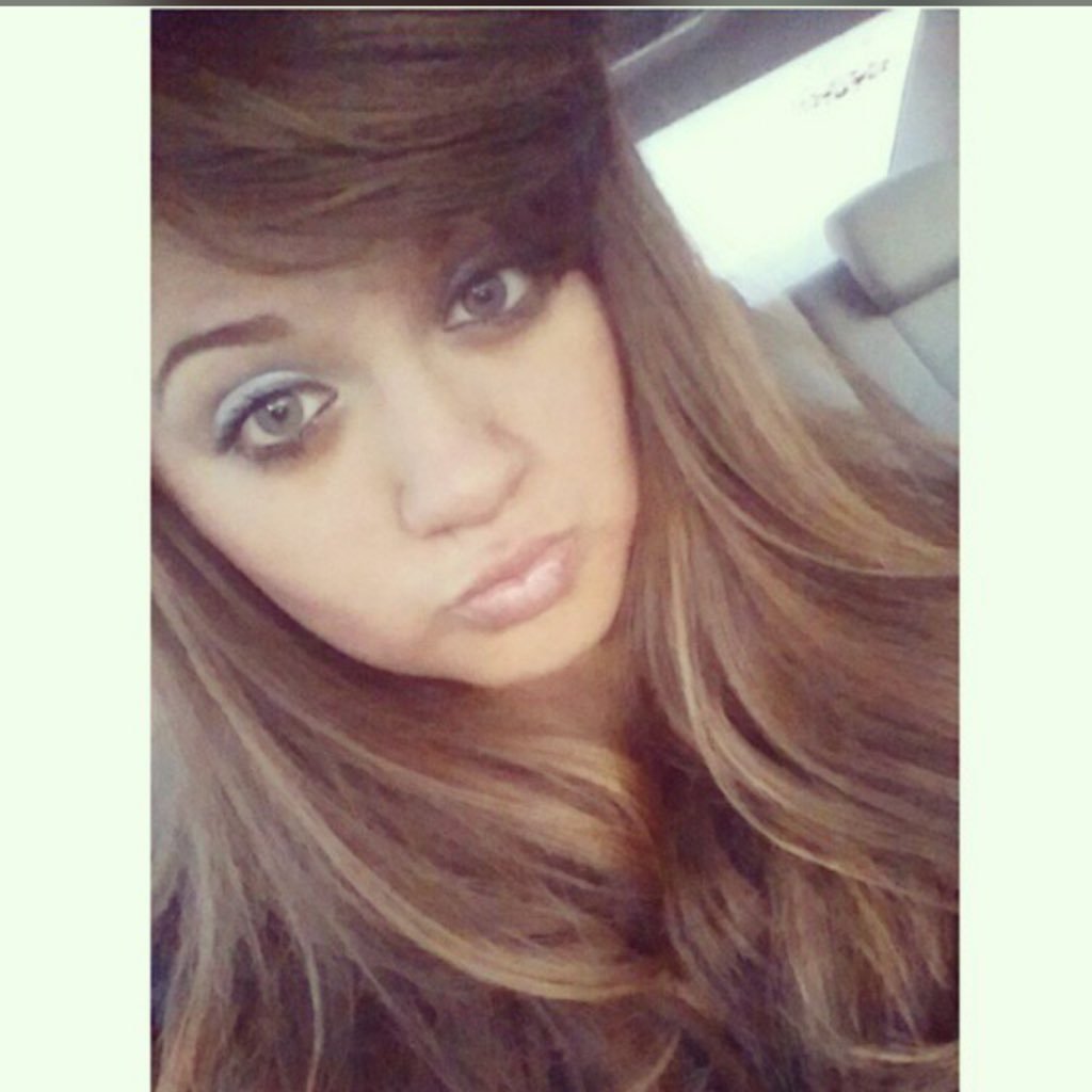 A_lynnrose's profile picture. 🌴🌊🍻🎣🇺🇸🚤♋