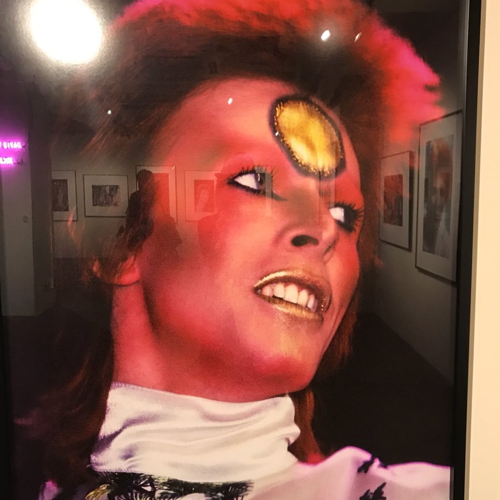 777Bowie's profile picture. music lover 🔛🎶💓🔥😻😻