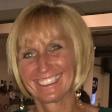 LoriManey's profile picture. 