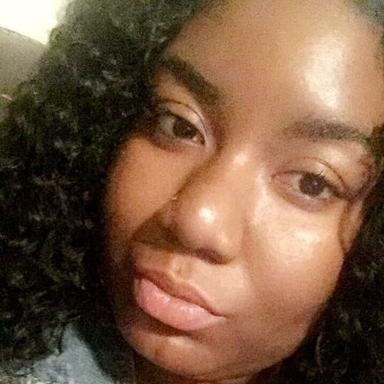 _RhondaLisa's profile picture. Unwind With Wine 🍷