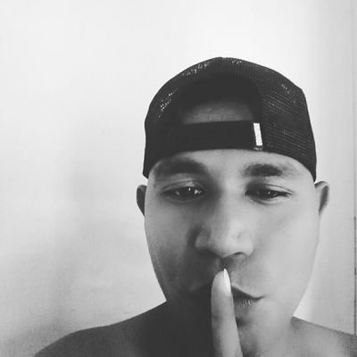 LetloraRido's profile picture. Senyum ajah..????