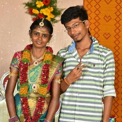 😎💪BhArAtHiAn...✌️👊
.........LoVeR gUy😜😋
WaNdErEr....💀👽🚧✈️
.........iDiOt WiTh FrNdZz👬🤞🤙
LoVe To Be LoVeD...💗❤️💘💕..