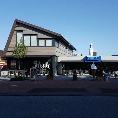 Restaurant | Bowling | Zalen | Cafetaria | Surhuisterveen 0512-361780  Eten | Drinken | Feesten | Vergaderen | Bowlen | 
6 Plaats cafetaria top 100 | 2018 !