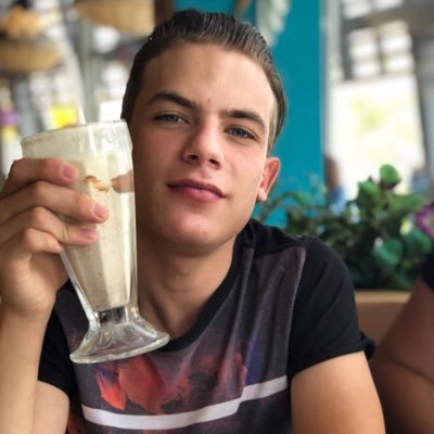 Dillan23397109's profile picture. 