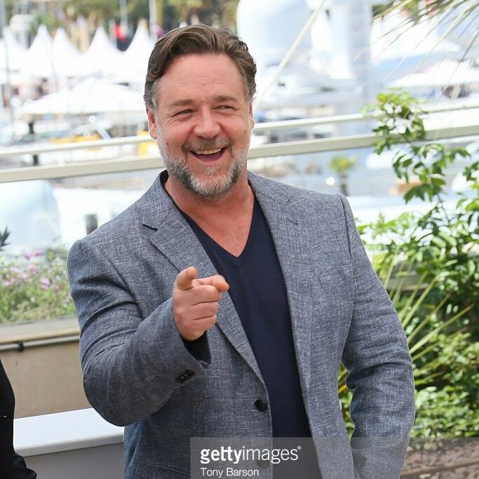 Pre fanúšikov skvelého herca & muzikanta - Russell Crowe. For fans of great actor & musician Russell Crowe.. Follow him at @russellcrowe.