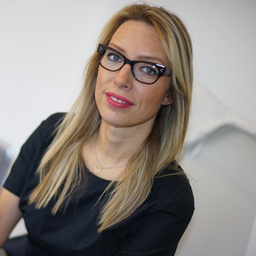 Communication entrepreneur, co-founder of Chapter4 PR. In another life- investment banker.