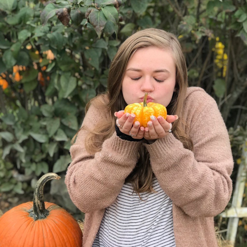 courtconway_'s profile picture. 