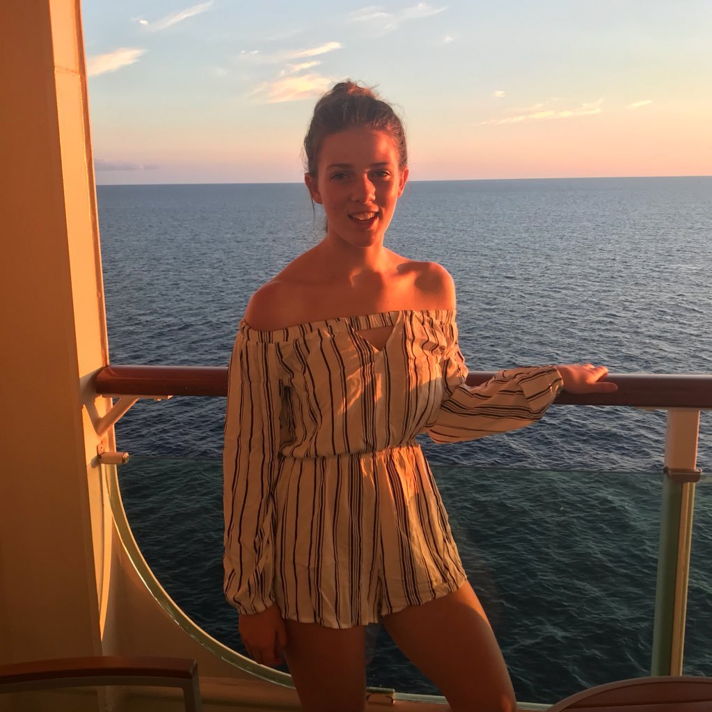 maddyr17_r's profile picture. 