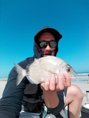 Love to Fish. Ready to Learn. Eager to Share. Outdoors Enthusiast. Physical Fitness Addict. Workout hard so you can fish easy.
Instagram / FB: @salty_reefs