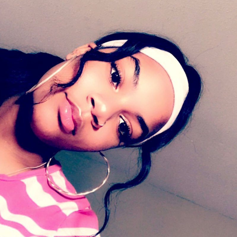 xavia_x3's profile picture. 🤣