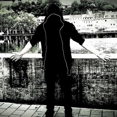 TheFlo0000's profile picture. That's who I am