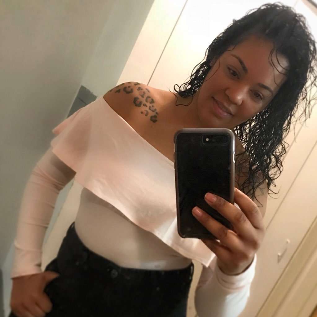 I wont APOLOGIZE for who I am......either u love me or leave me the fuk ALONE...