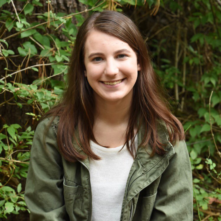 NovakLizzie's profile picture. 24 she/her, social worker 🏳️‍🌈 💍@C_McDonald18