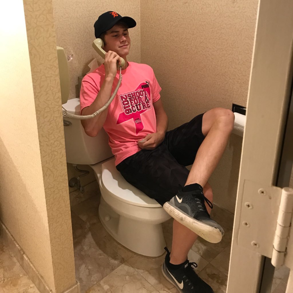 Davidren34's profile picture. 