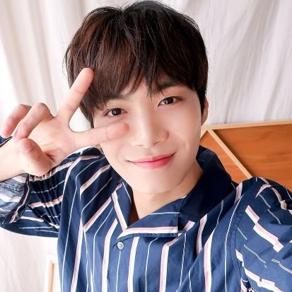 sweet_beat608's profile picture. 뉴이스트 JR 💚