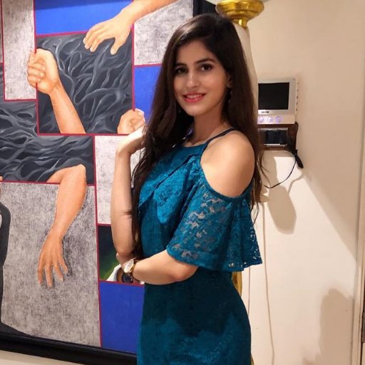 Mohabbat ek ehsaaso.n ki paawan si kahani hai 💖Kabhi Kabira deewana tha kabhi Meera deewani hai 😘😘 Biggest Fan Of @DrKumarVishwas Supporter of @PoonamOBE