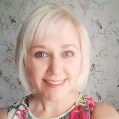 Passion for Essential Oils & Energy | Clinical & Holistic Therapist & Educator | Creative