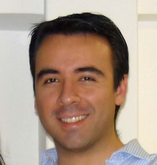 ccabrera's profile picture. Noctámbulo, geek irremediable, chef wannabe, cafeinómano, compositor de PHP y Asterisk Guru. Duermo 8 horas más de lo debido.