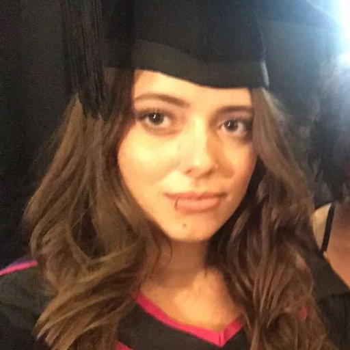 Charislouisee's profile picture. insta: charislouiseevans