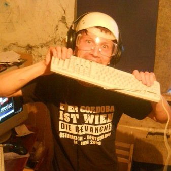 simonovv78's profile picture. 