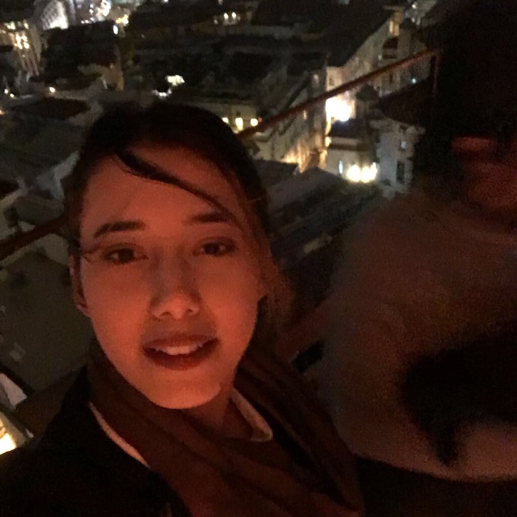 aysununlll's profile picture. Tek kişilik yer 🦁