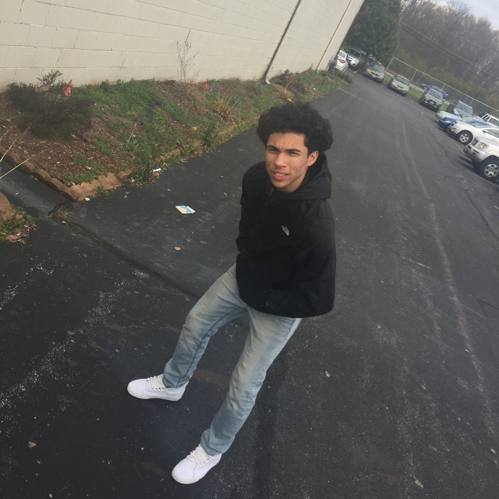 Jordanholley101's profile picture. keep your grind going 👿and you will see how far you will get 😈🤐💯