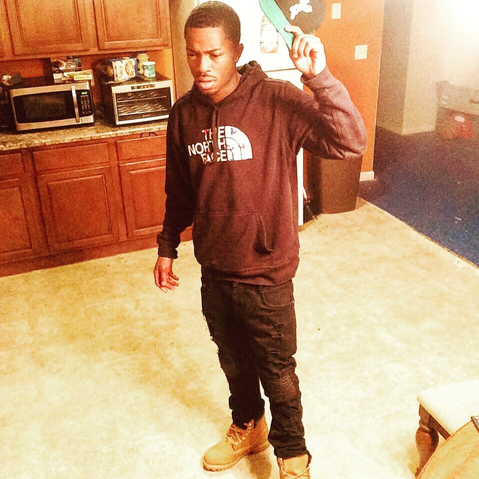 Family ❤️ & Money 💰 #rihmama #rihdelores Original Flock Gang 🦅 💯Looshylou 😎#westside 🙏🏾
